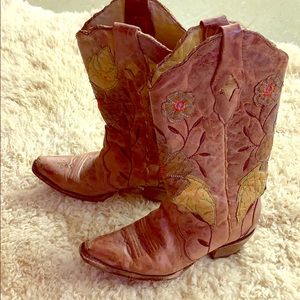Size 6 corral boots